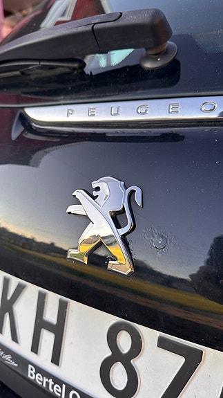 Peugeot 208 9 of 15