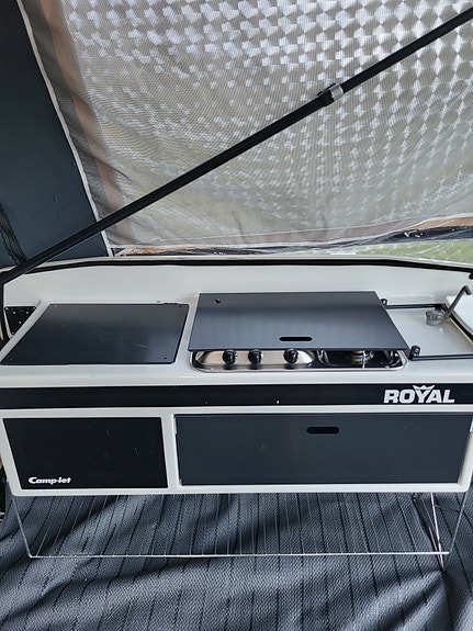 Camp-Let Royal 6 of 14