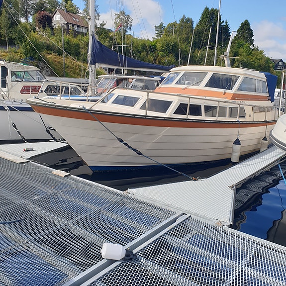 Marex 32 Friendship, 1977 –Gi bud 2 of 14