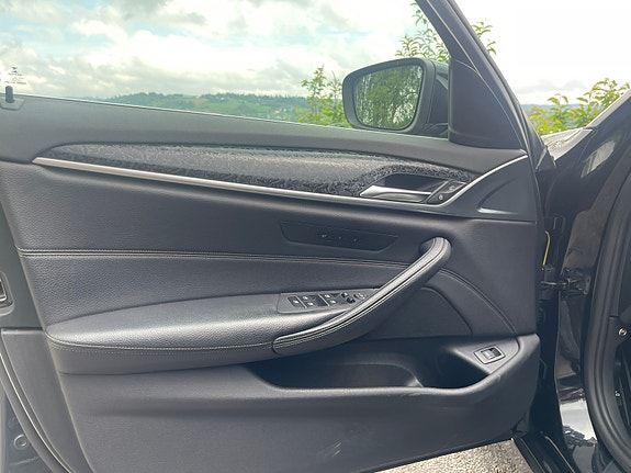 BMW 520d 18 of 26
