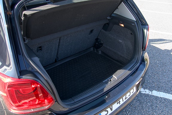 Volkswagen Polo 23 of 28