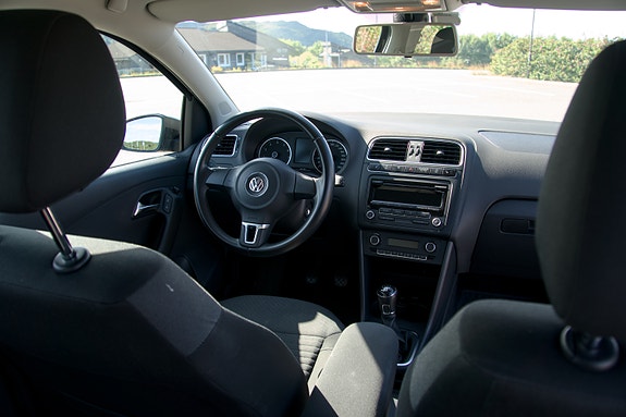 Volkswagen Polo 13 of 28