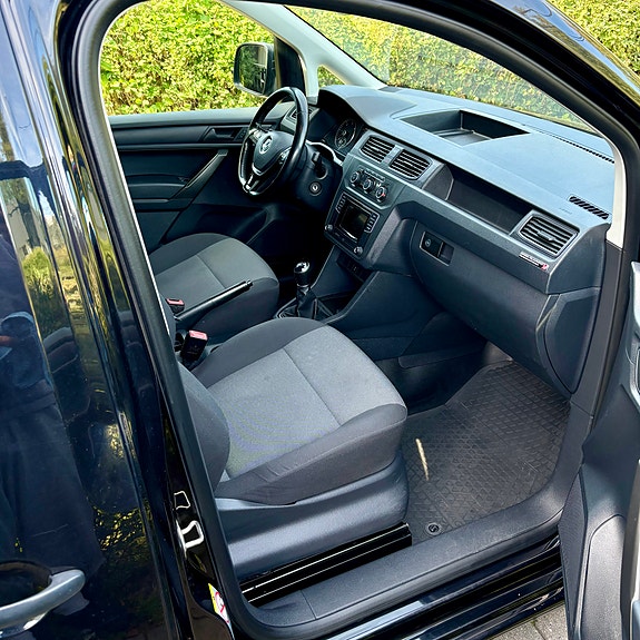 Volkswagen Caddy Maxi 14 of 27