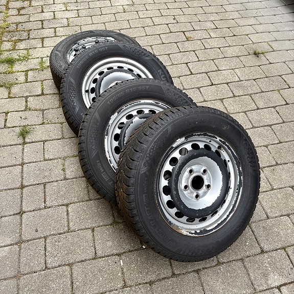 Volkswagen Caddy Maxi 27 of 27