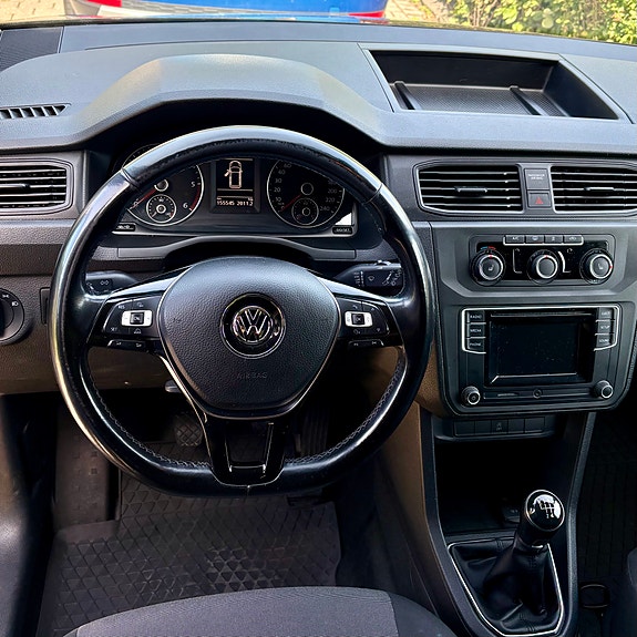 Volkswagen Caddy Maxi 17 of 27