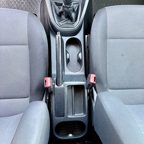 Volkswagen Caddy Maxi 19 of 27