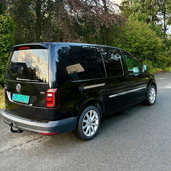 Volkswagen Caddy Maxi 9 of 27