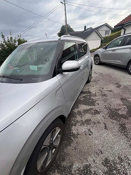 Kia e-Soul 7 of 16