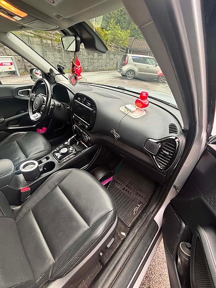 Kia e-Soul 14 of 16