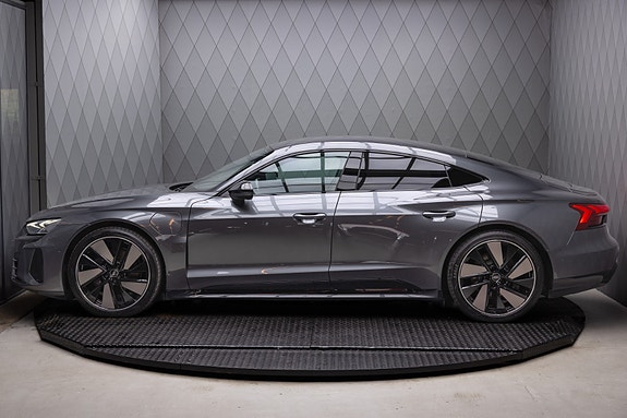 Audi e-tron GT 8 of 30