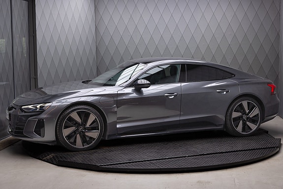 Audi e-tron GT 2 of 30