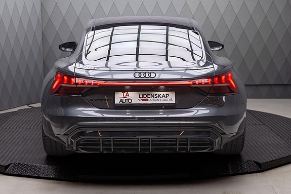 Audi e-tron GT 6 of 30