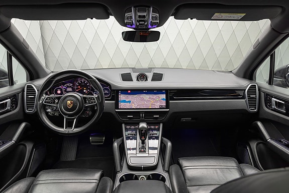 Porsche Cayenne 17 of 30