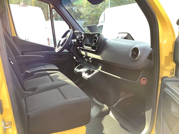 Mercedes-Benz eSprinter 414 PRO lang 9 of 11