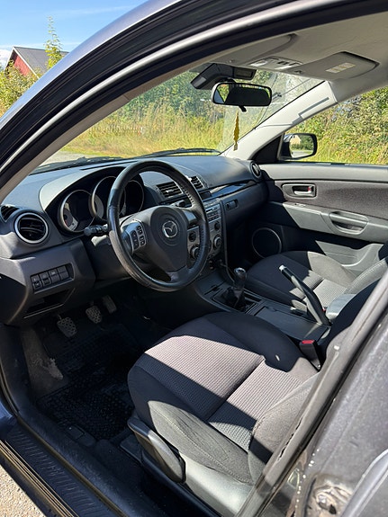 Mazda 3 9 of 16
