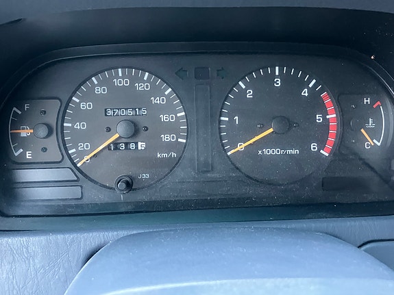 Toyota Land Cruiser 8 of 14