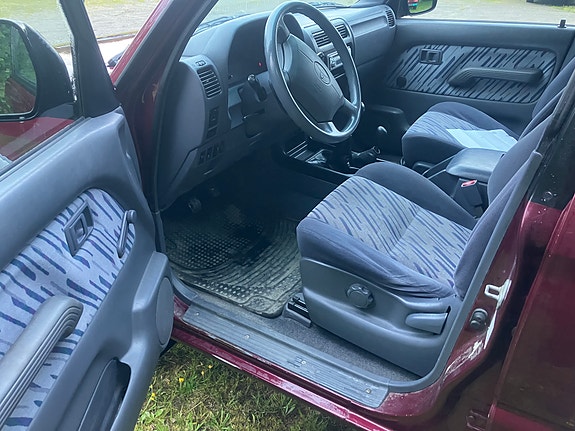 Toyota Land Cruiser 9 of 14