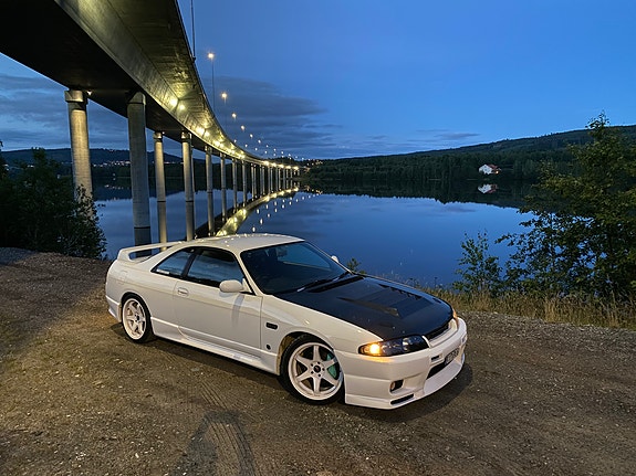 Nissan Skyline 9 of 30