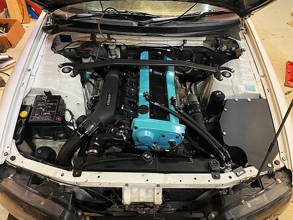 Nissan Skyline 10 of 29