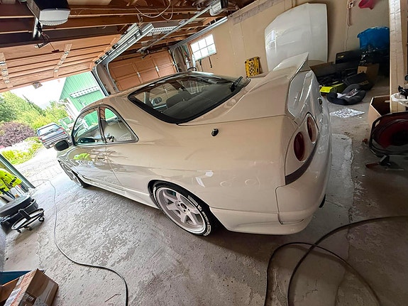 Nissan Skyline 14 of 29