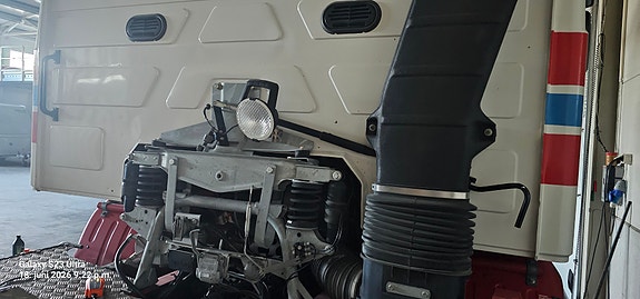 Volvo Unik F10 Globetrotter 4 of 19