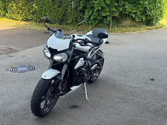 Triumph Street Triple RS 765 6 of 11