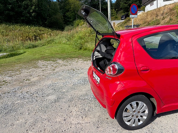 Toyota Aygo 24 of 28