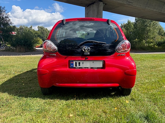Toyota Aygo 5 of 28