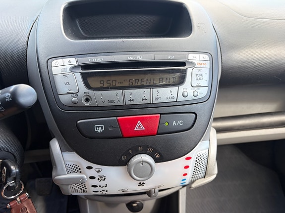 Toyota Aygo 12 of 28
