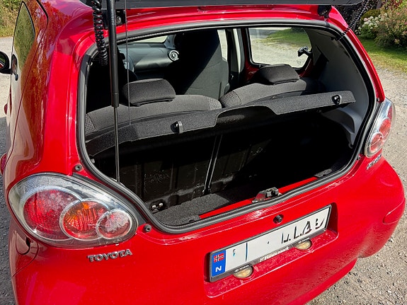 Toyota Aygo 21 of 28