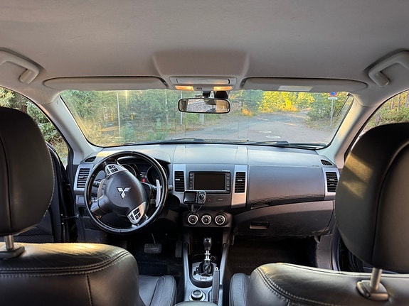 Mitsubishi Outlander 13 of 20