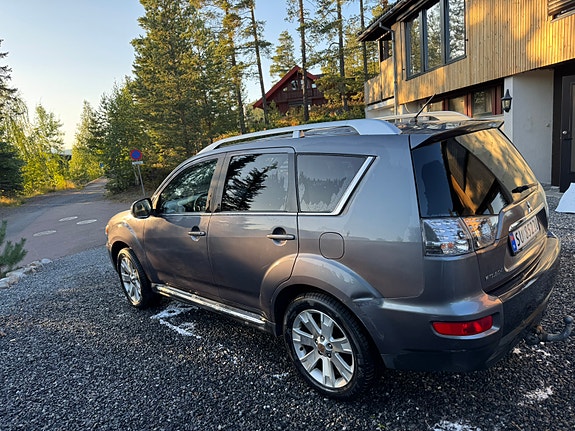 Mitsubishi Outlander 3 of 20