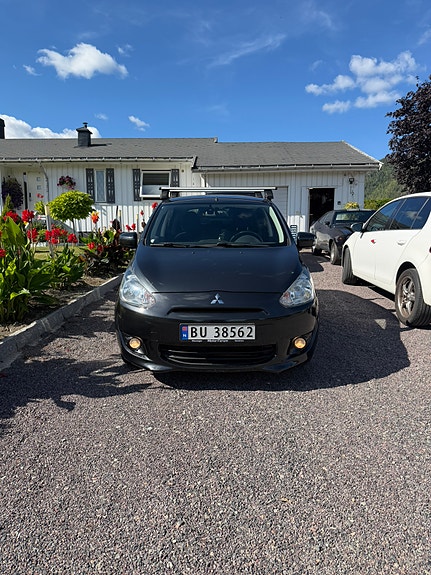 Mitsubishi Space Star 2 of 23