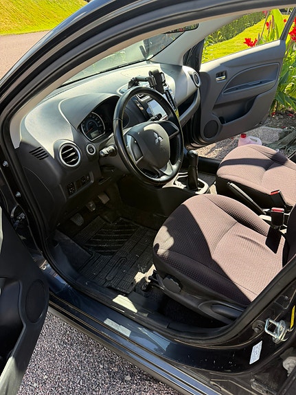 Mitsubishi Space Star 10 of 23
