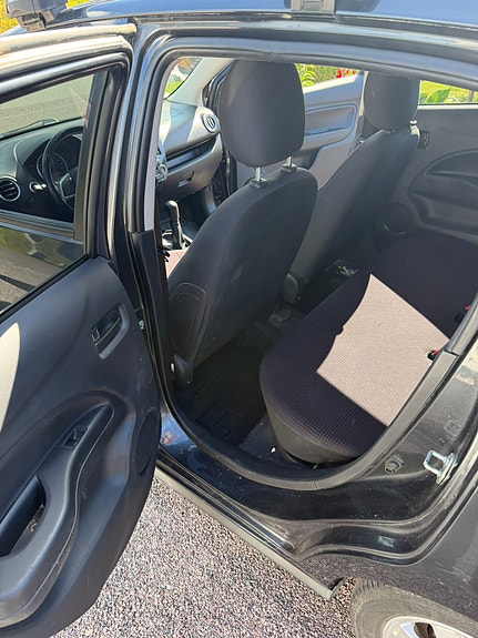 Mitsubishi Space Star 17 of 23