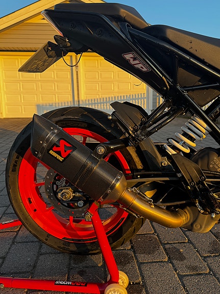 KTM 390 Duke 8 of 14