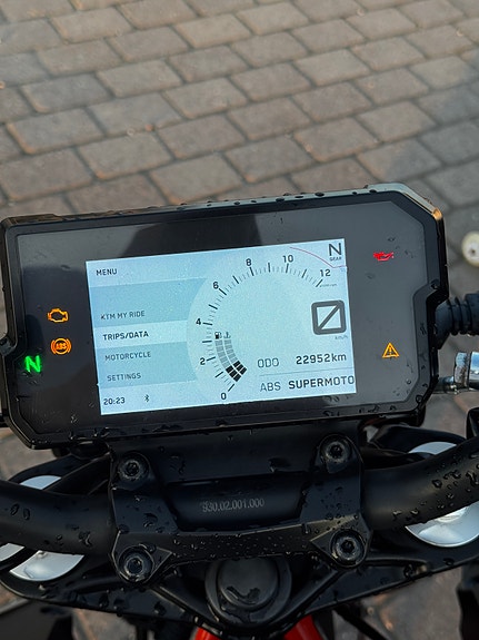 KTM 390 Duke 11 of 14