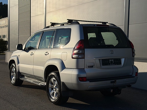 Toyota Land Cruiser 6 of 30