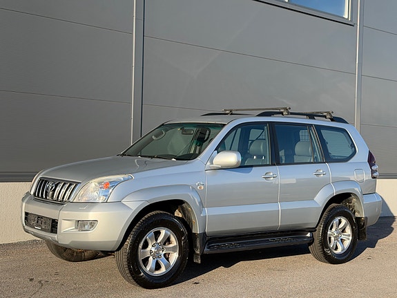 Toyota Land Cruiser 4 of 30