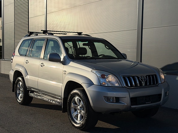Toyota Land Cruiser 7 of 30