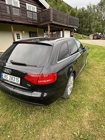 Audi A4 4 of 9