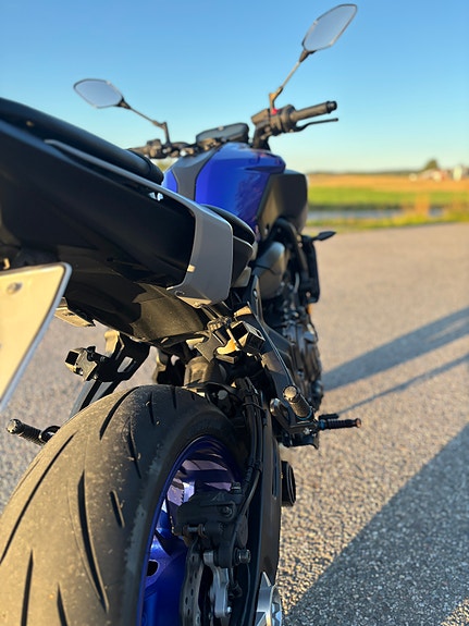 Yamaha MT-07 4 of 10