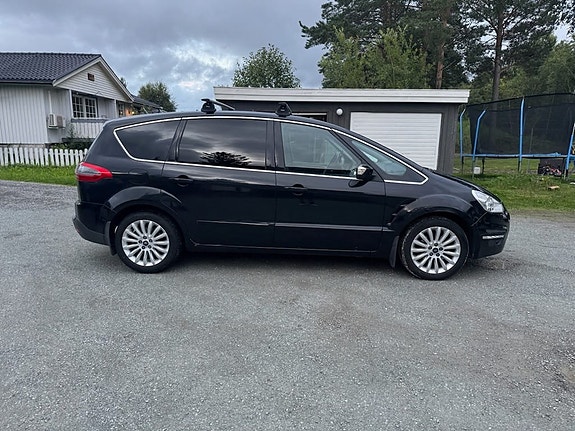 Ford S-MAX 6 of 24