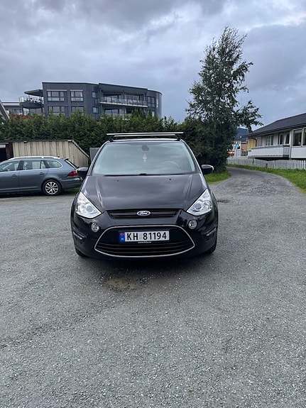 Ford S-MAX 2 of 24