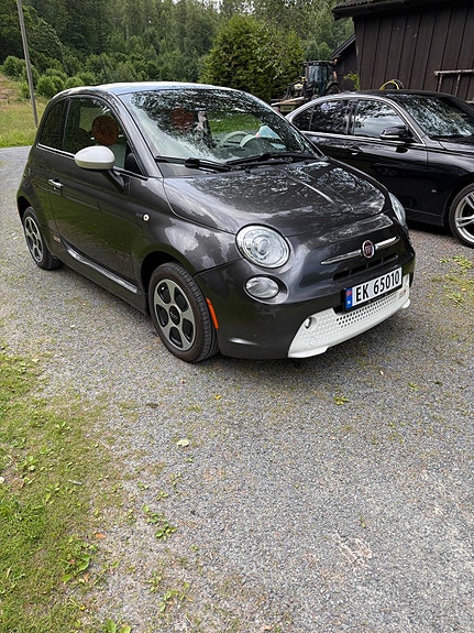 Fiat 500e 4 of 21
