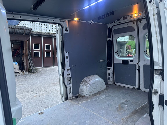 Peugeot Boxer 335 4 of 7