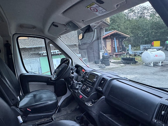 Peugeot Boxer 335 5 of 7