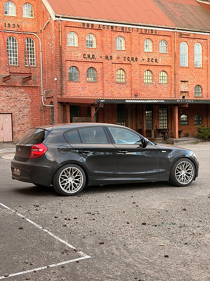 BMW 116d 4 of 13