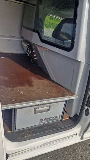 Volkswagen Caddy Maxi 6 of 22