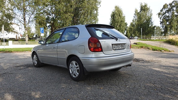 Toyota Corolla 3 of 12